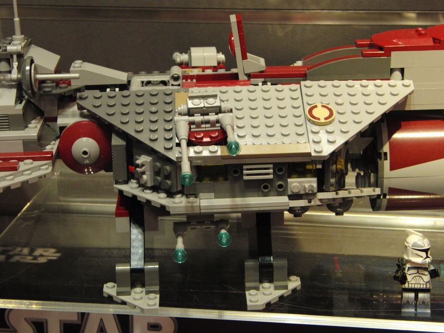 Lego Star Wars Republic Frigate 7964 As Seen Toy Fair 2011