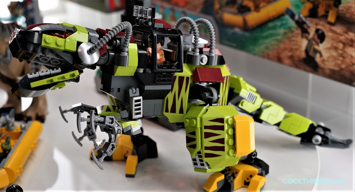 LEGO Jurassic World: T. Rex vs Dino-Mech Battle Set (75938)