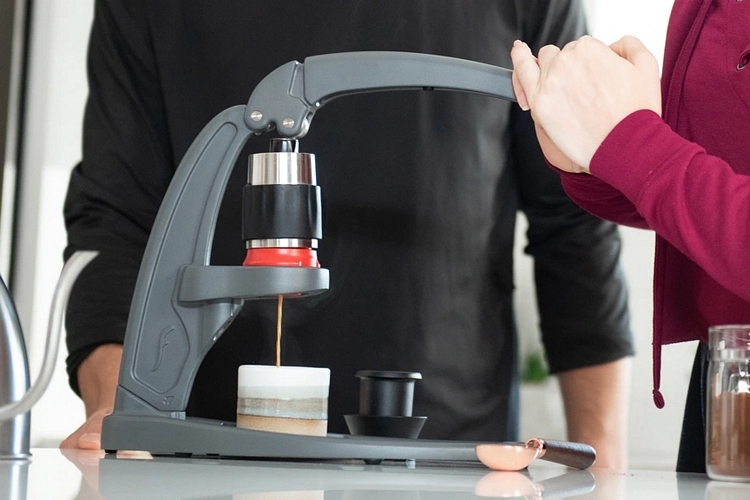 Espresso Maker - Classic: All manual lever espresso maker for the
