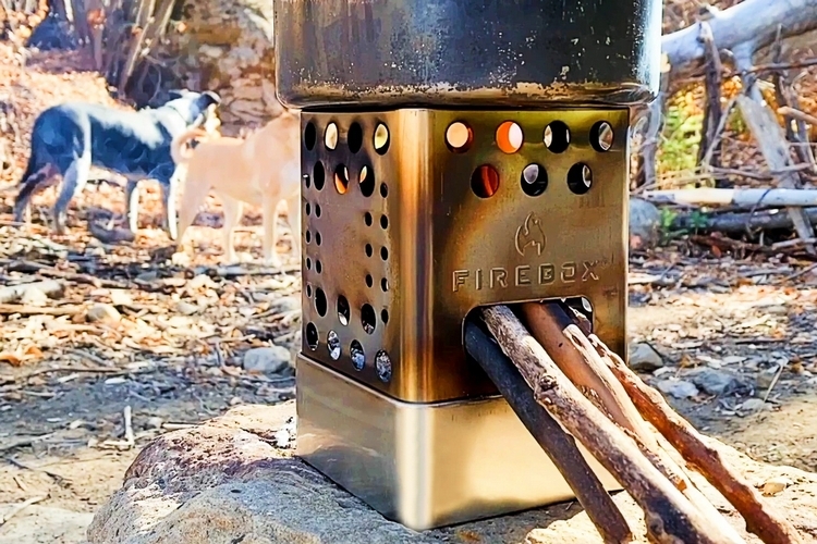 https://www.coolthings.com/wp-content/uploads/2021/09/firebox-scout-1.jpg