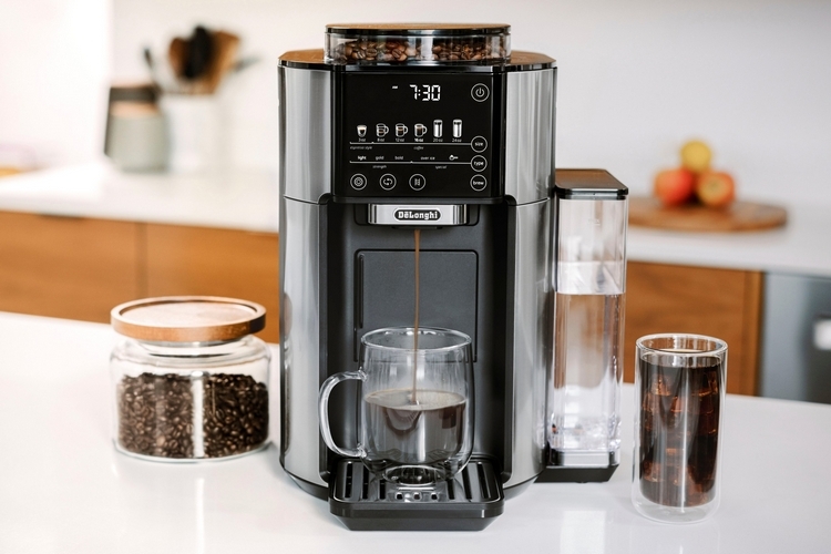 Best Battery Operated Coffee Maker: Remote Brewing Coffee Makers -  2Caffeinated