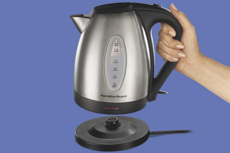 Hamilton Beach Professional Digital LCD Temperature Control Electric Tea  Kettle, Water Boiler & Heater, 1.7 Liter, Fast Boiling 1500 Watts,  Cordless