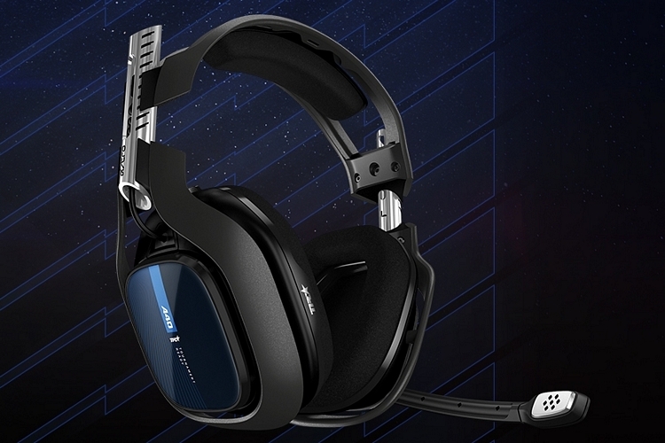https://www.coolthings.com/wp-content/uploads/2024/01/the-best-pc-gaming-headsets-04-astro-gaming-a40-tr.jpg