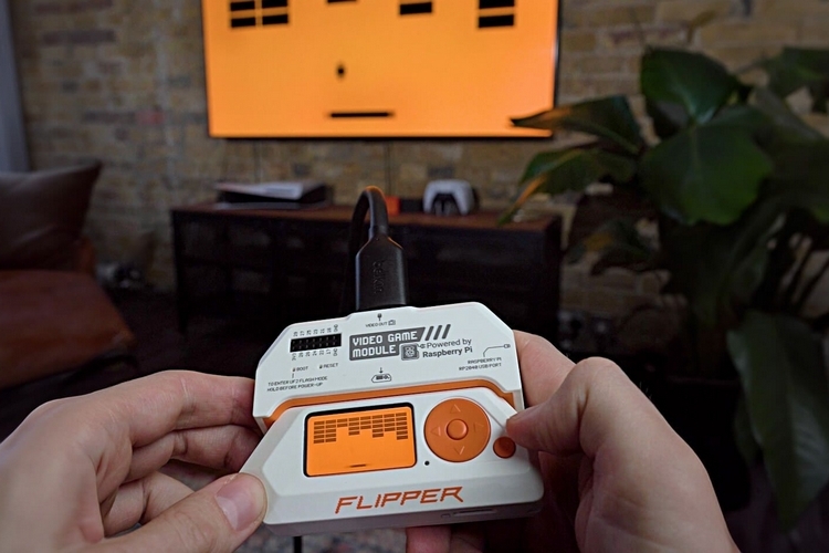 The Flipper Zero digital multi-tool can now play games, complete with  hand-tracking